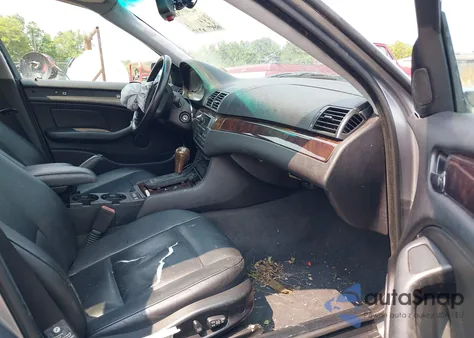 2004 BMW 325 I from USA, damaged, VIN WBAET37484NJ83466